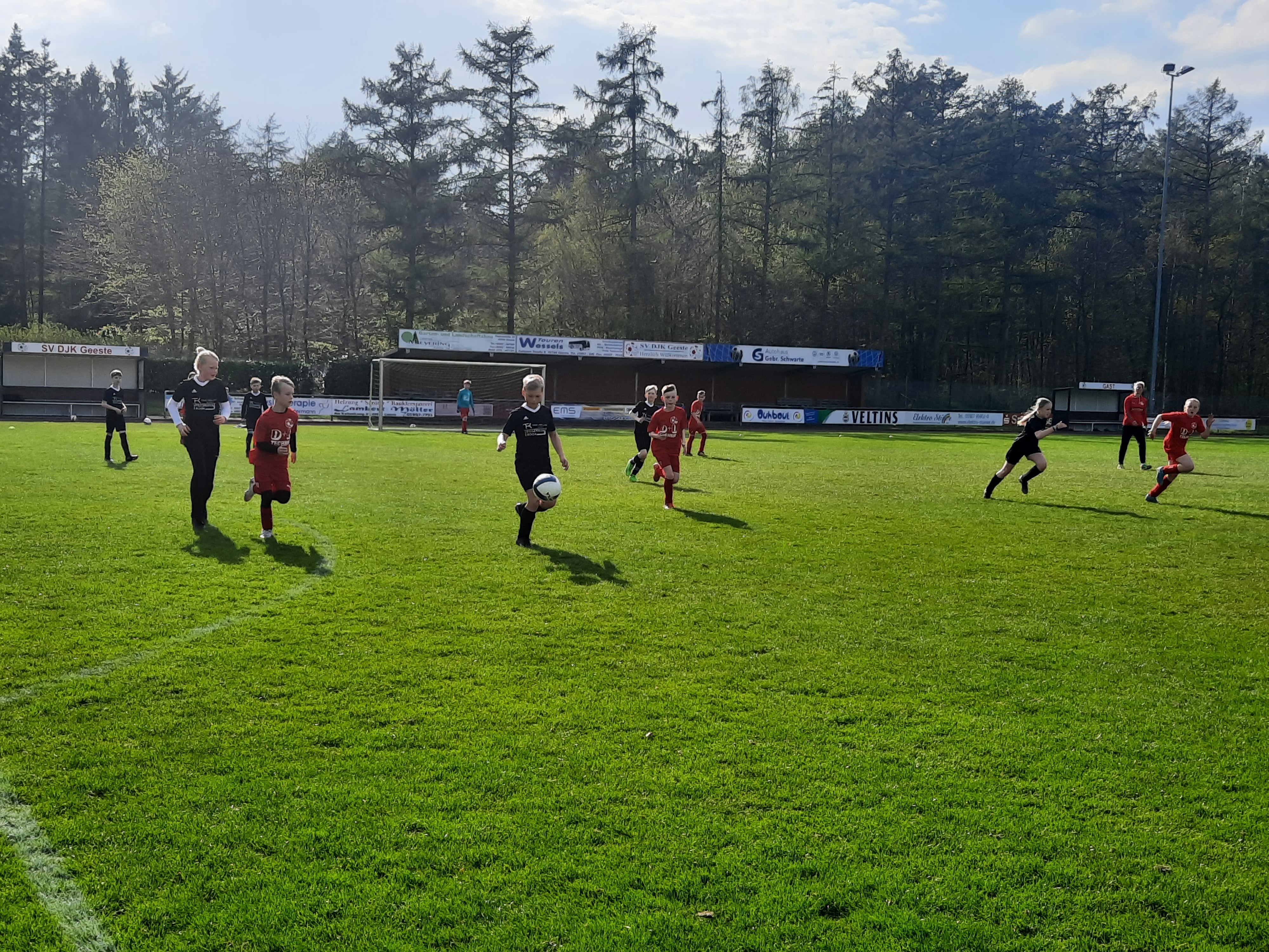 E1-Jugend gewinnt 11:4 gegen DJK Geeste