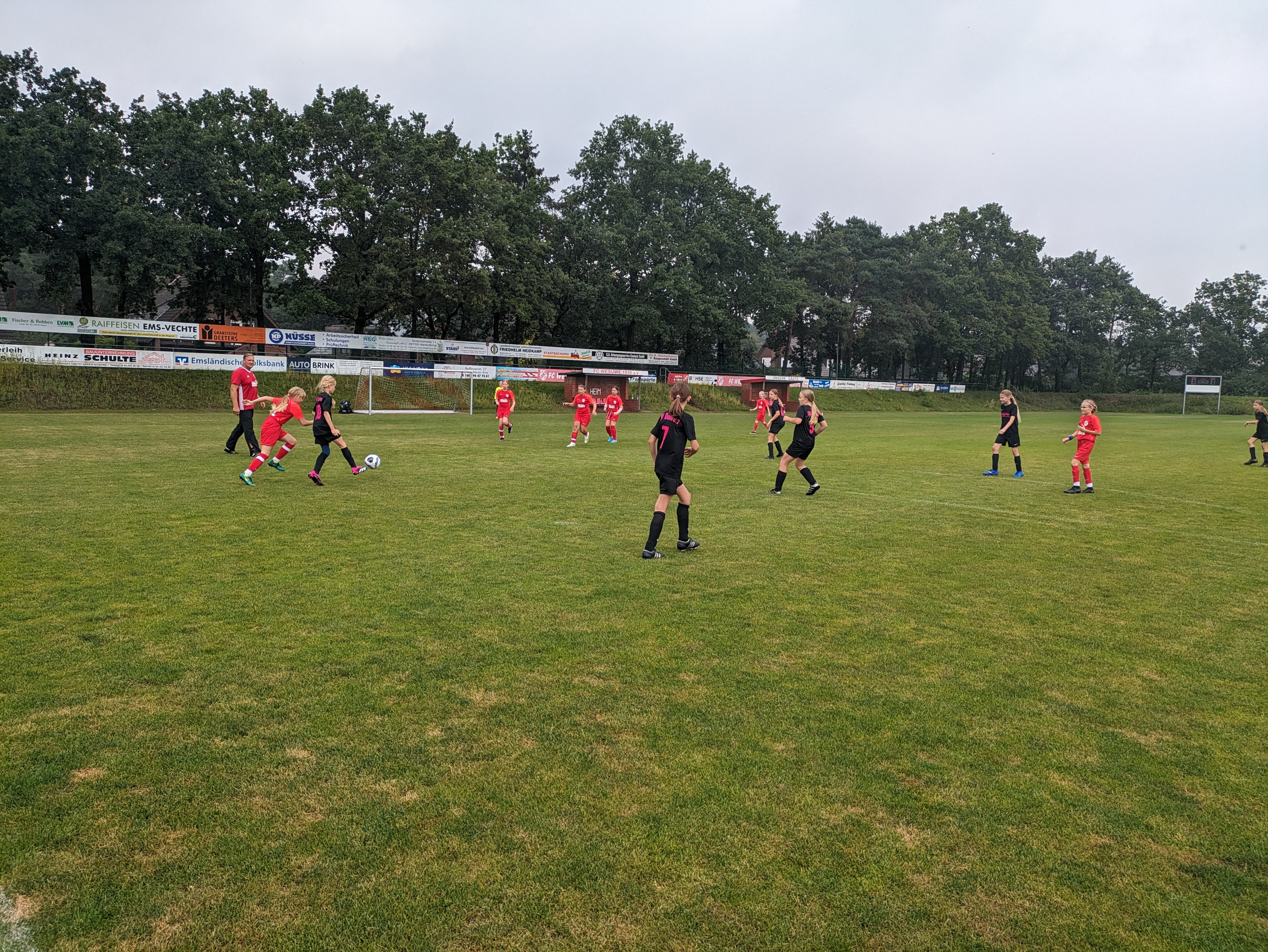 Mädchenmannschaft feiert Traumstart mit einem 7:0 Sieg!
